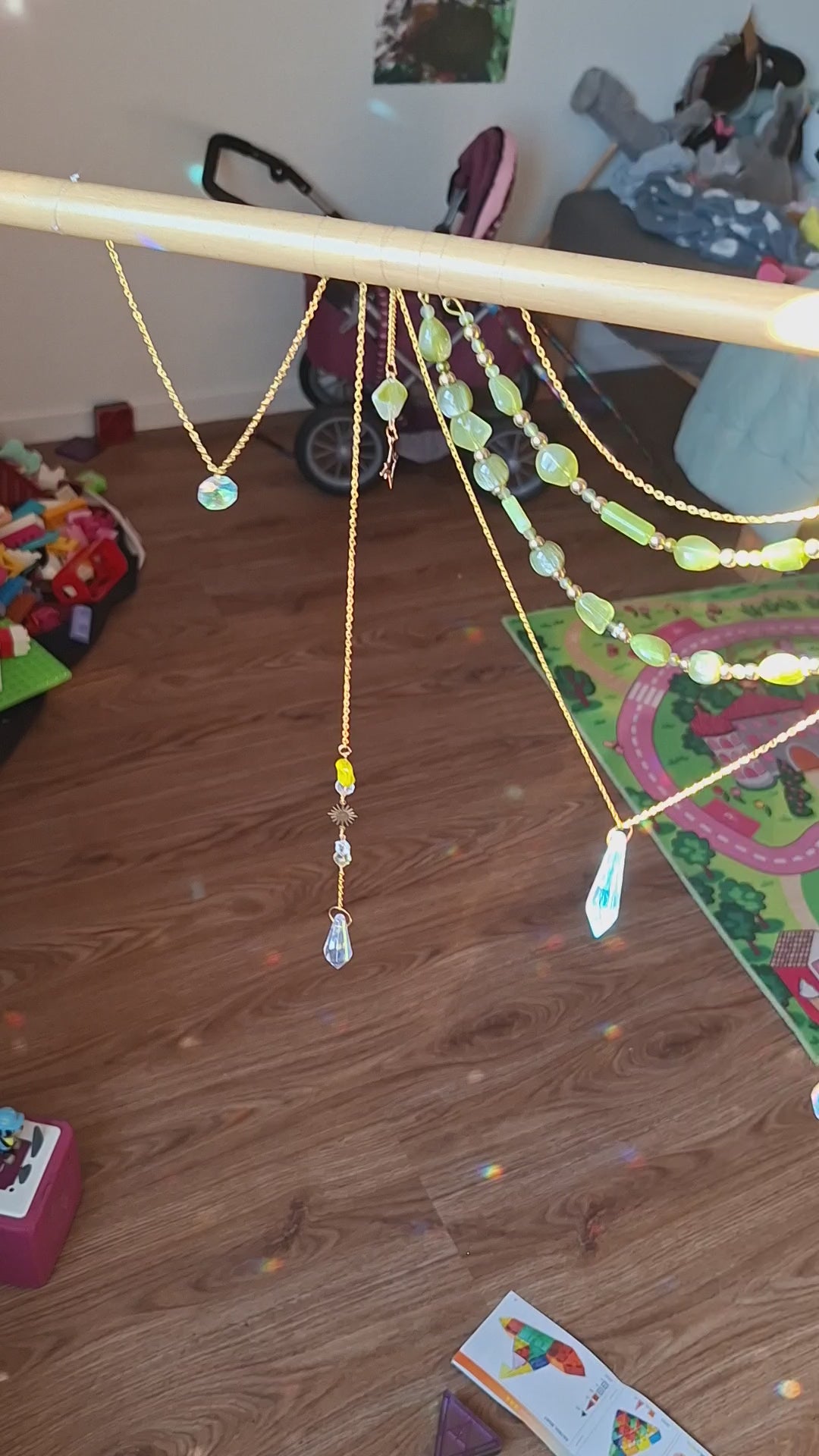 Sonnenfänger „Golden Olive“ – Grün & Gold mit Kristallen