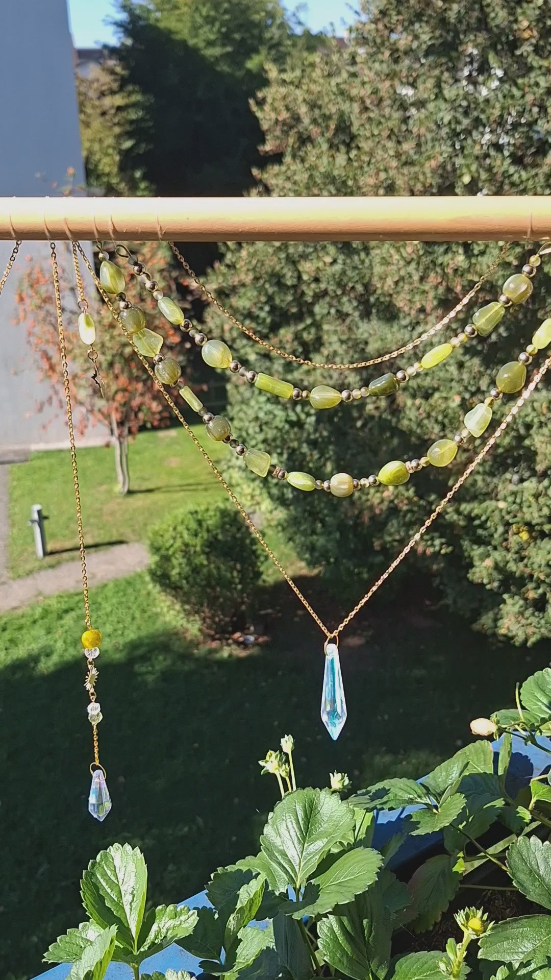 Sonnenfänger „Golden Olive“ – Grün & Gold mit Kristallen