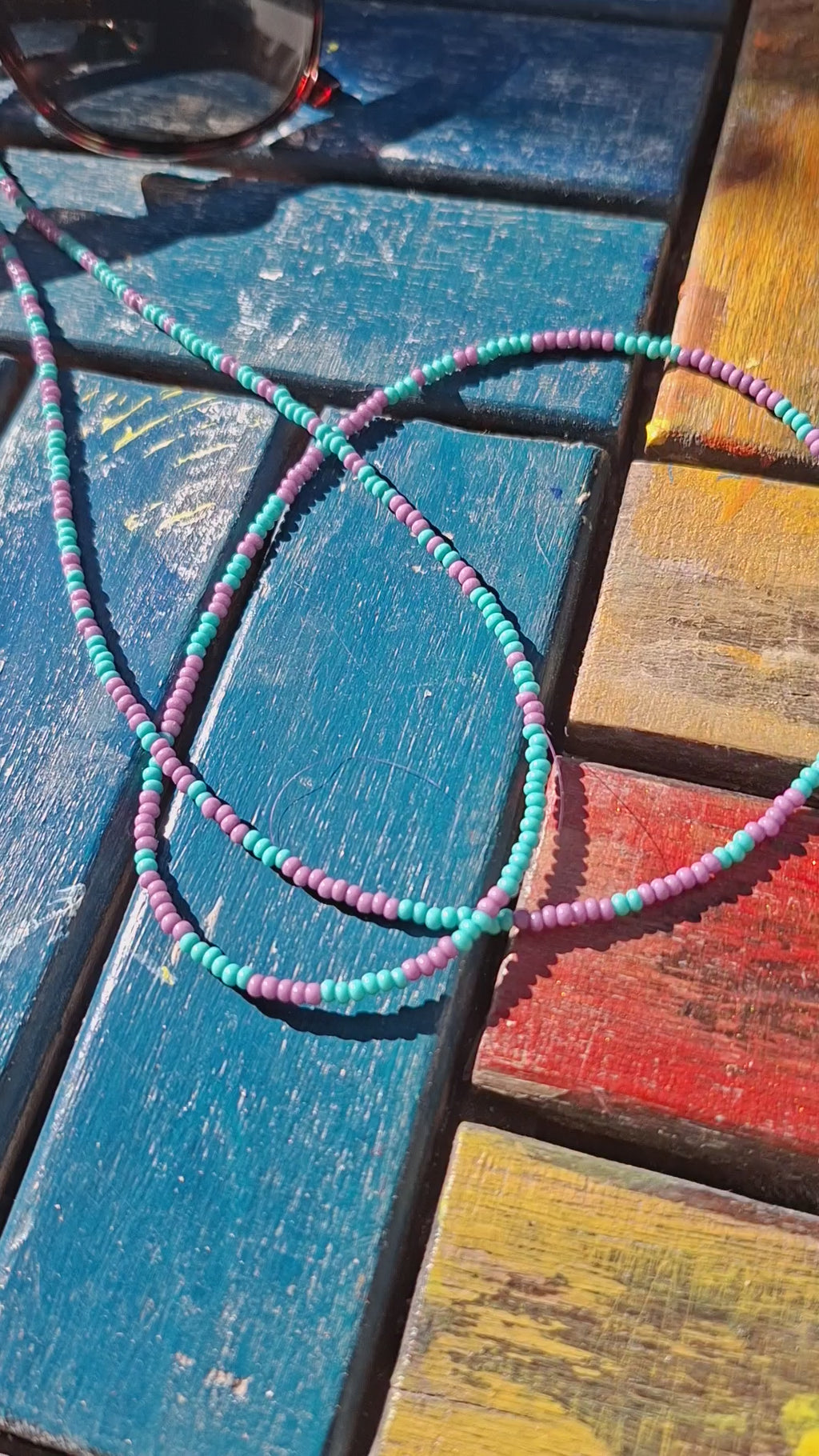 Brillenkette Pastell Türkis & Lila – Handgemacht in der Schweiz