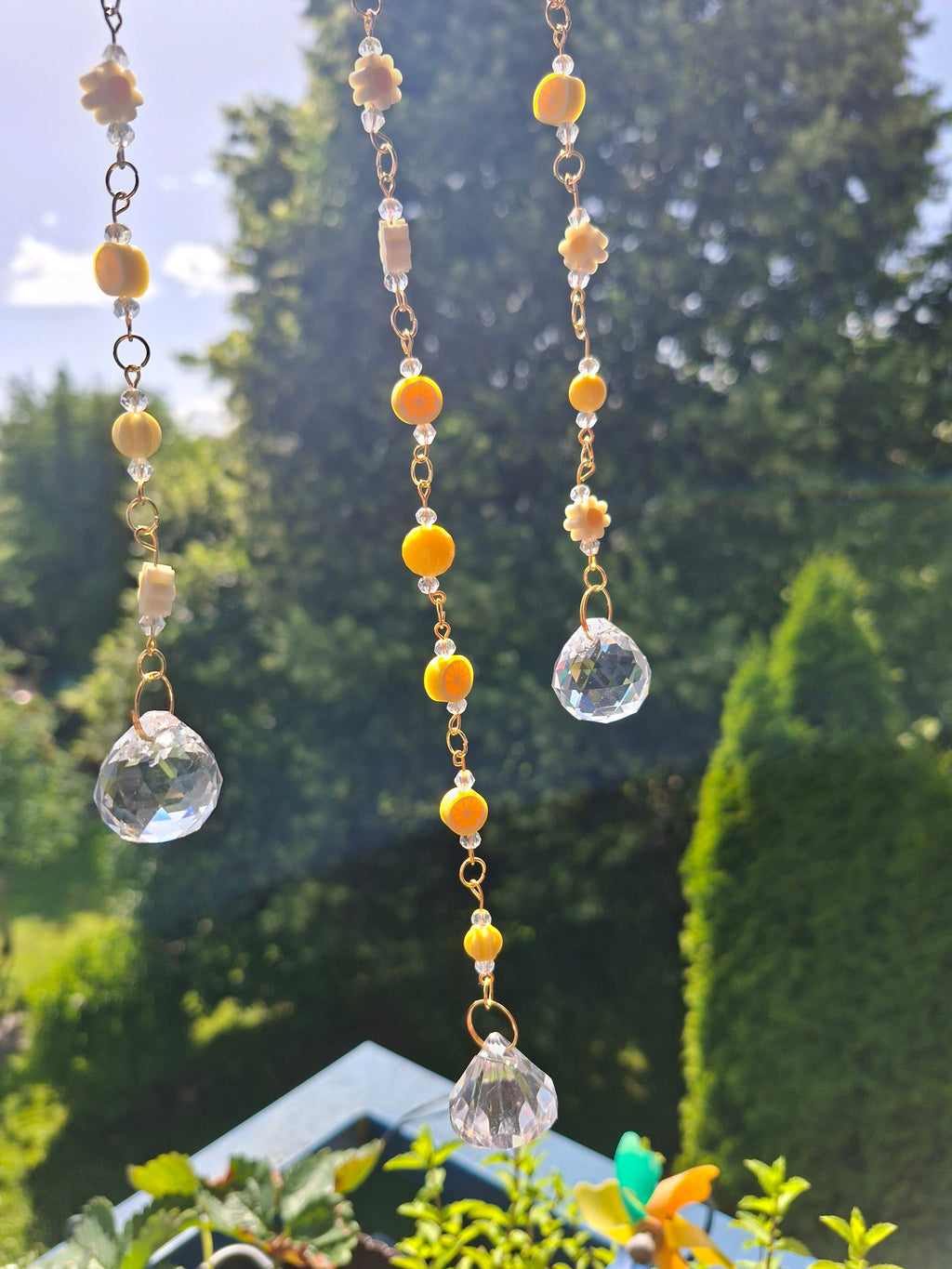 Sonnenfänger „Golden Daisy“ – Handgemachter Kristall-Suncatcher mit Blumen & Citrustönen