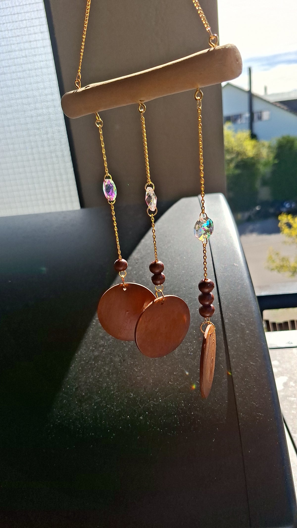 🌿 Sonnenfänger „Golden Wood“ – Holz & Kristall