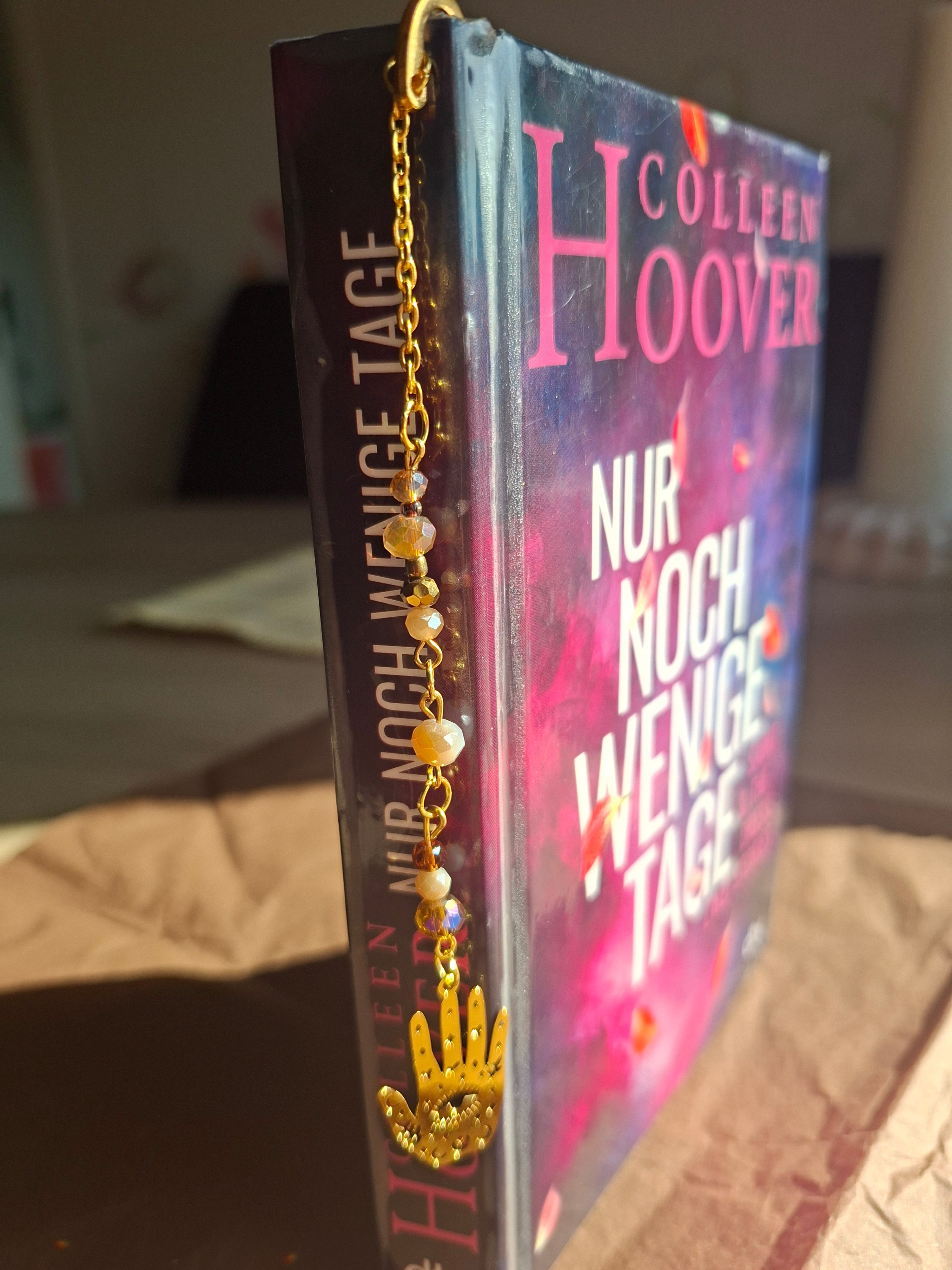 Habdmade lesezeichen - gold - hand anhänger