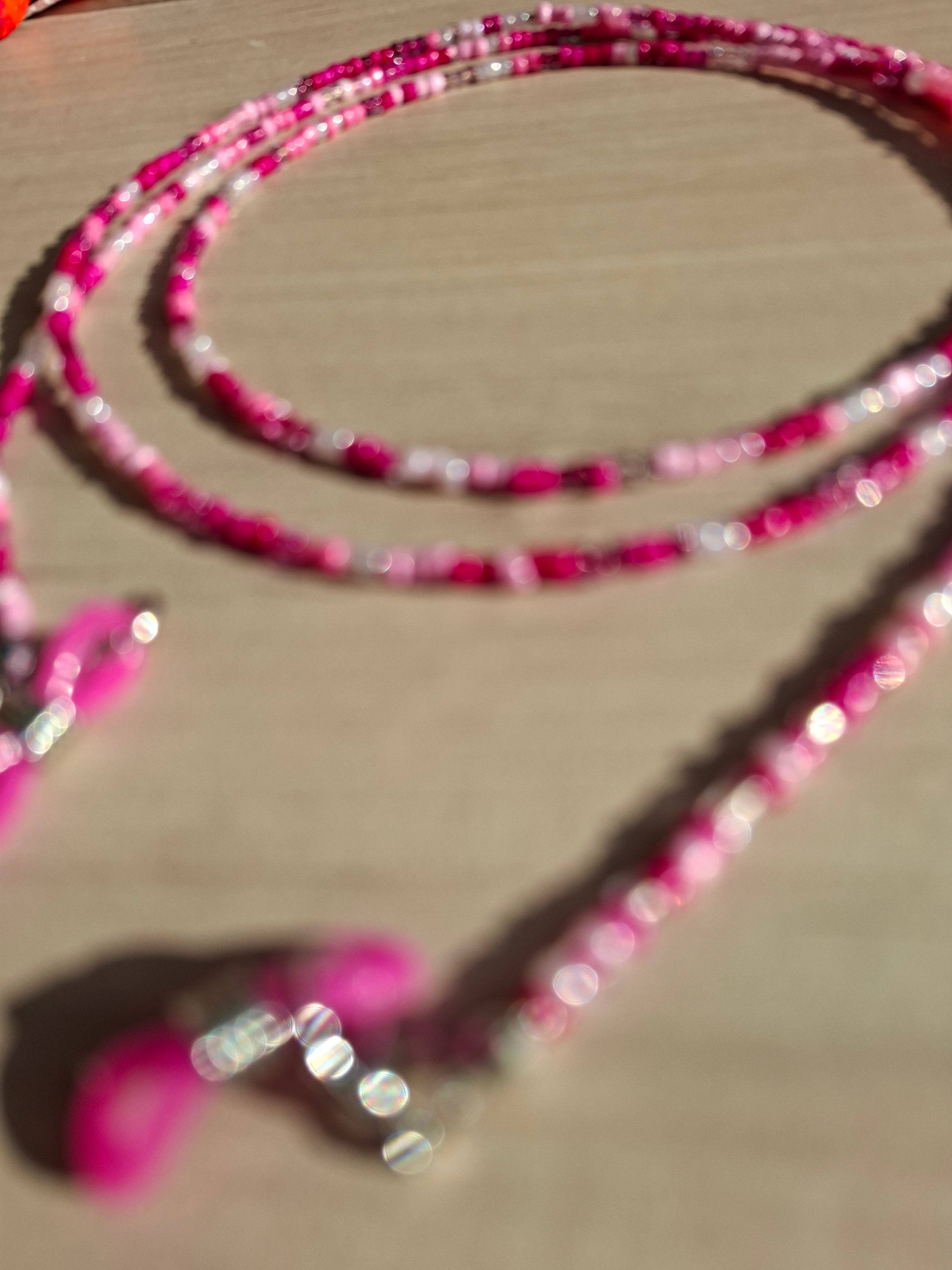 Brillenkette Pink & Rosa – Handgemacht in der Schweiz