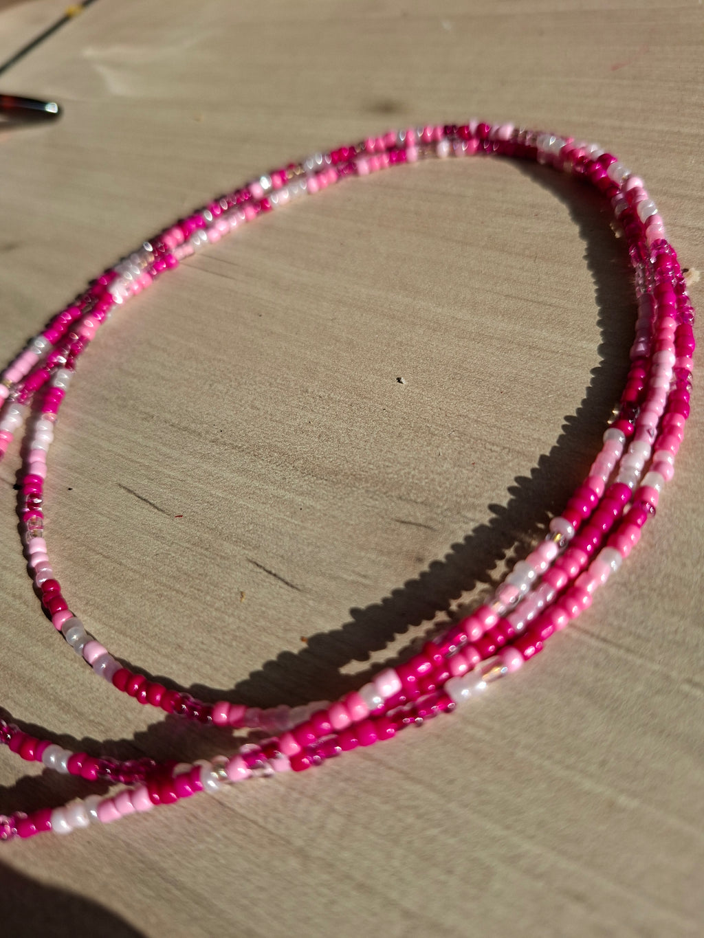 Brillenkette Pink & Rosa – Handgemacht in der Schweiz