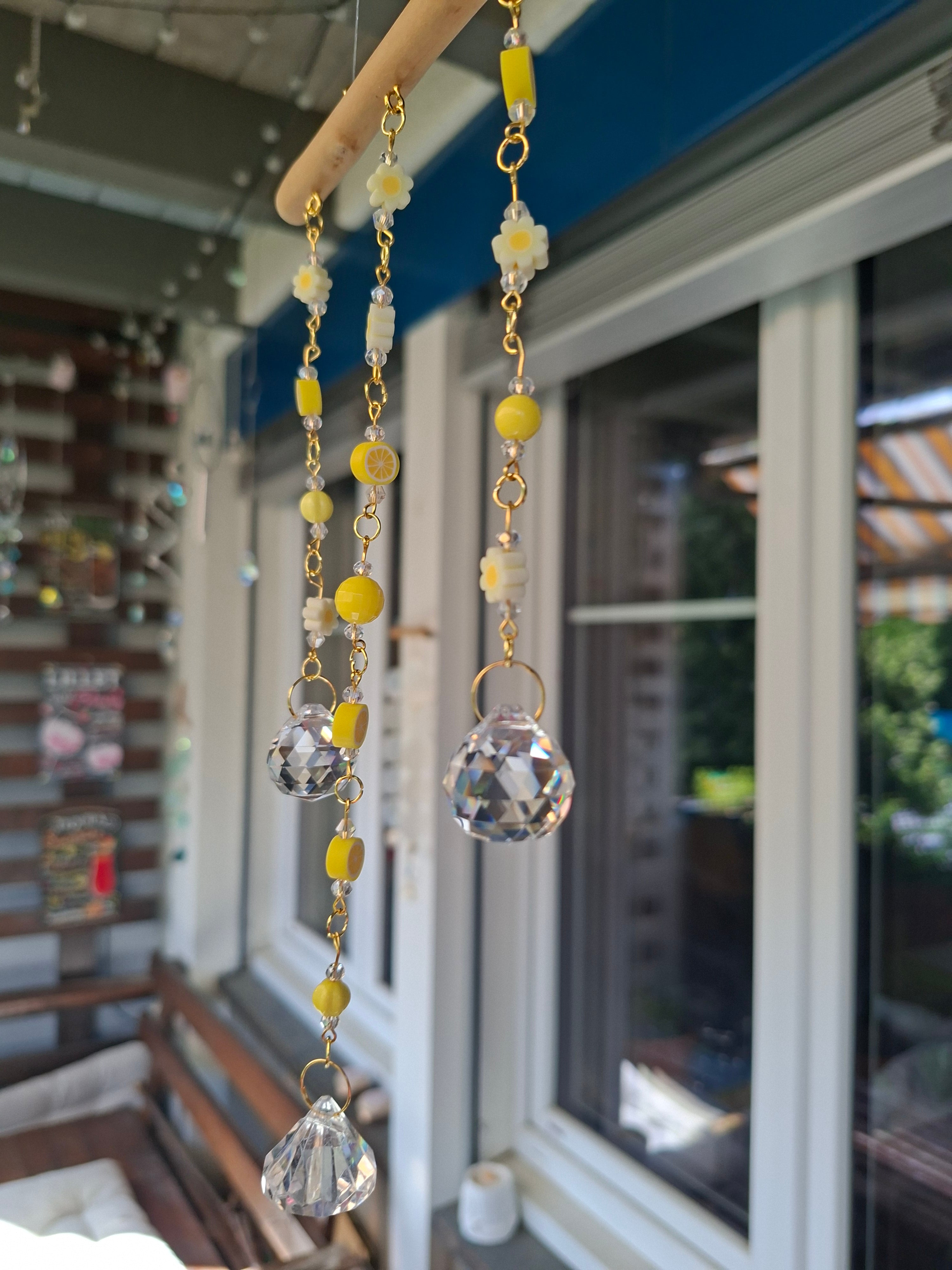 Sonnenfänger „Golden Daisy“ – Handgemachter Kristall-Suncatcher mit Blumen & Citrustönen